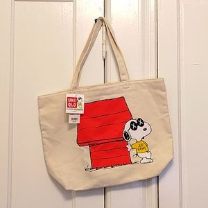 Uniqlo KAWS x PEANUTS new with tags tote bag